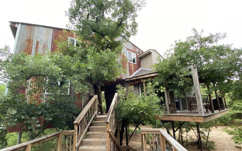 Treehouse Rentals In Texas - The Upward Treehouse