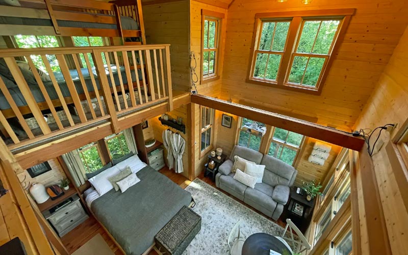 Best Romantic Treehouse Cabin - Emerald Forest Treehouse - living room