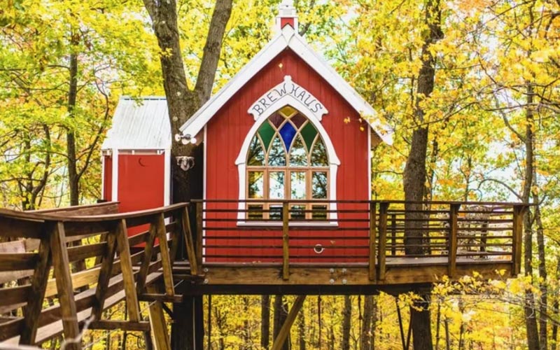 Best Treehouse Rentals in Ohio - Little Red Treehouse