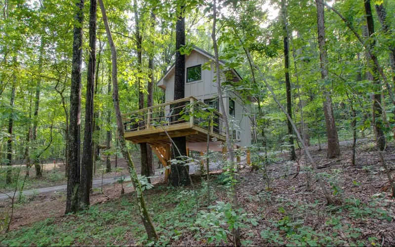 Alabama treehouse rental - Willow Luxury Treehouse