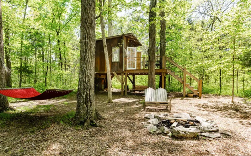Treehouse Rentals In Tennessee - The Nest