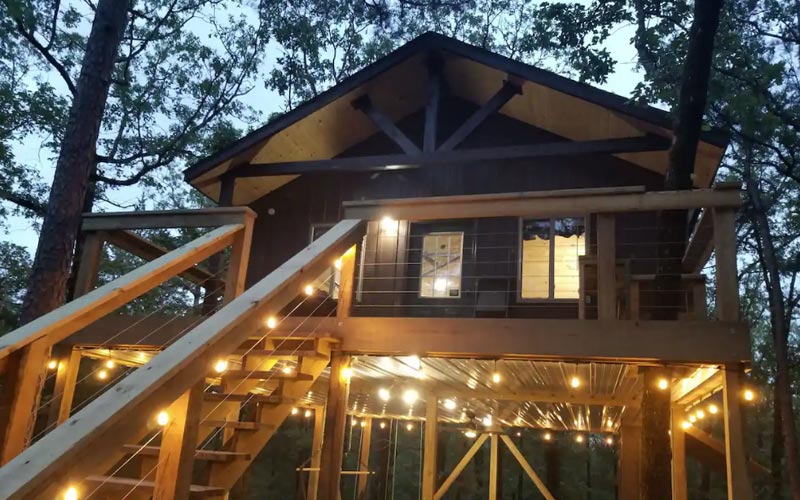 Treehouse Rentals In Oklahoma - Bluebird Treehouse 