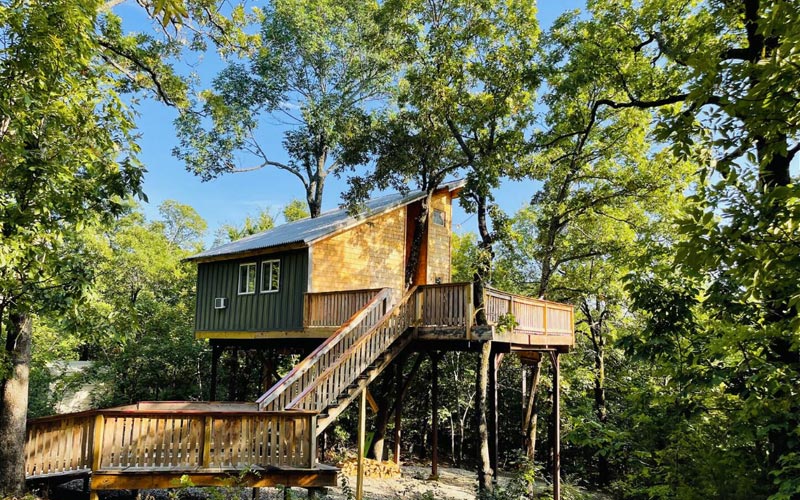 Treehouse Rentals In Oklahoma - Lost Boys’ Treehouse Hideout