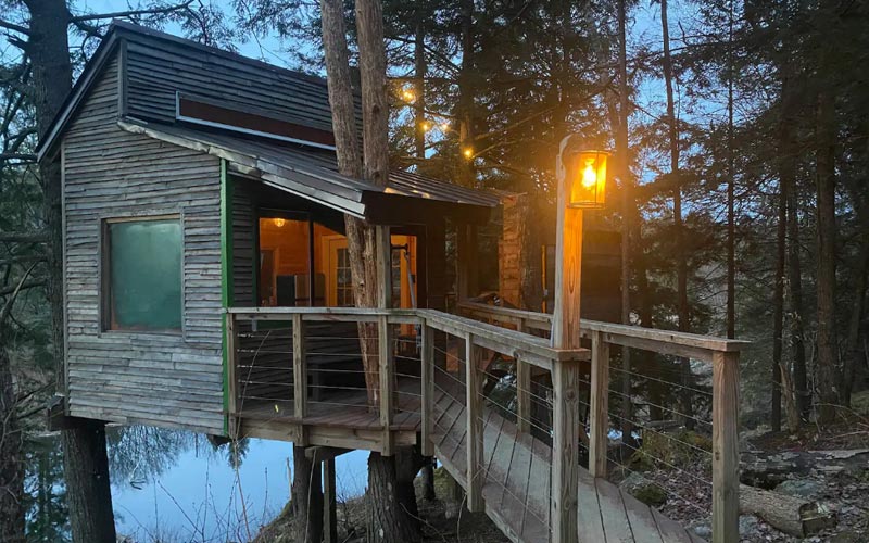 Treehouse Rentals In Vermont - The Beaver Pond Treehouse