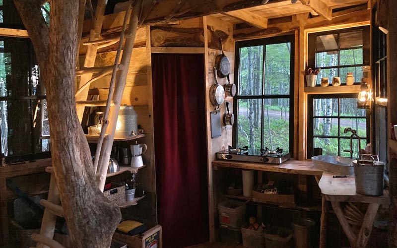 Treehouse Rentals In Vermont - Treehouse at Bliss Ridge Farm kitchen