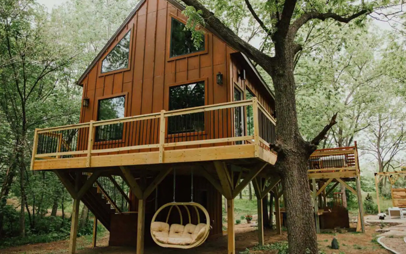 Modern Treehouse Getaway - Treehouse Rentals In Wisconsin