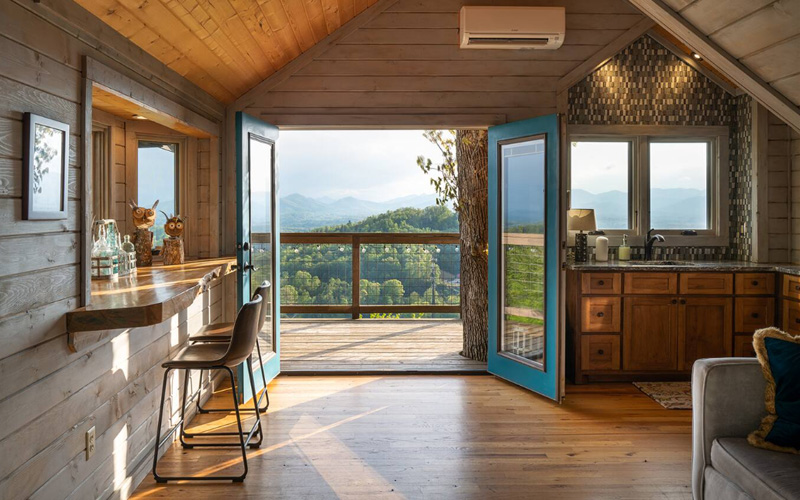 Treehouse rentals in North Carolina - Earth & Sky dwellings - Sanctuary inside